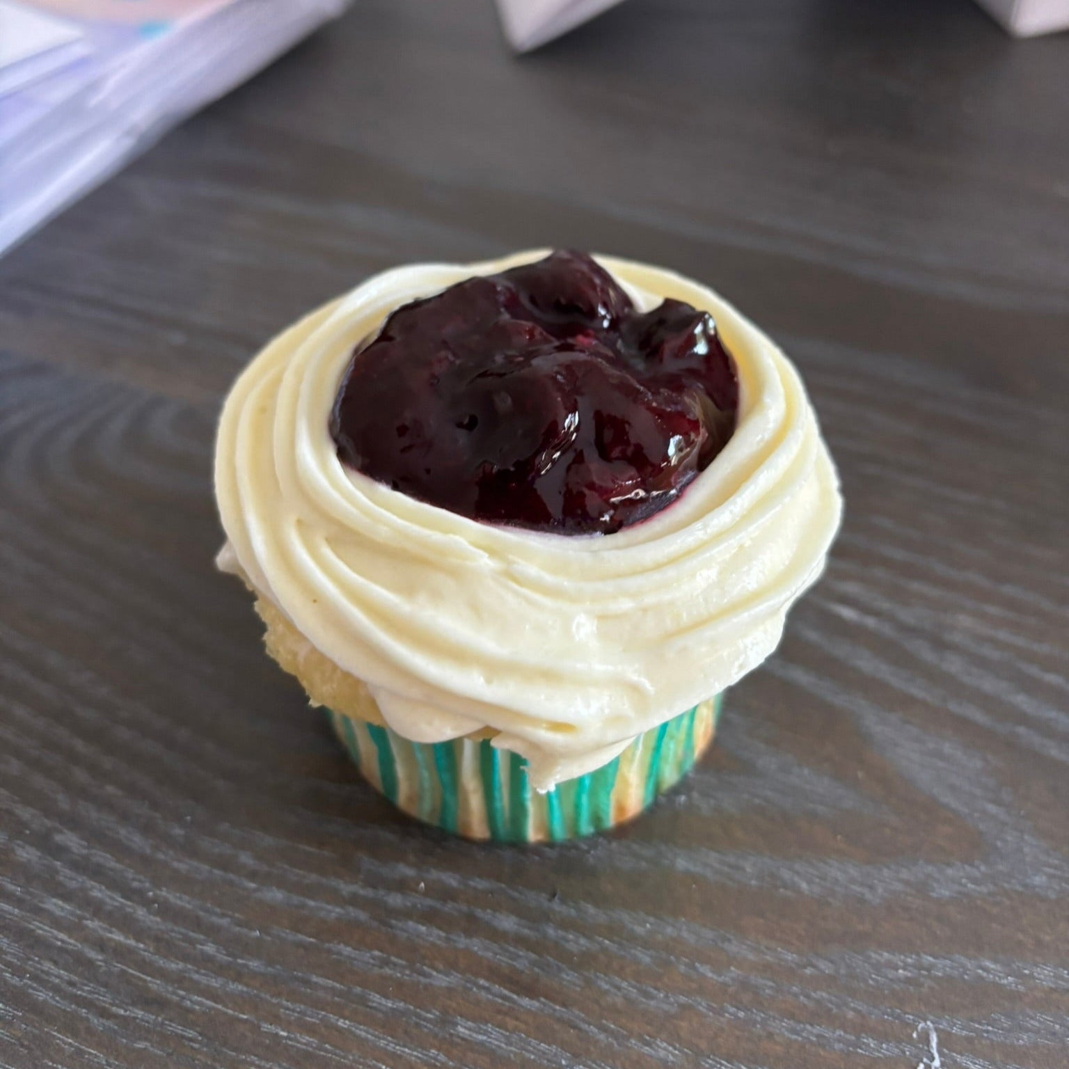 Blueberry Lemonade Cupcake (6pk)